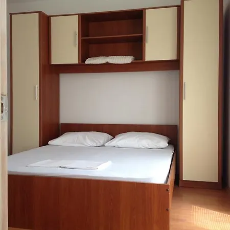 Apartment Maja & Josip Makarska