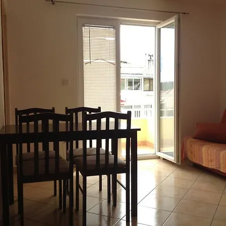 Apartment Maja & Josip *